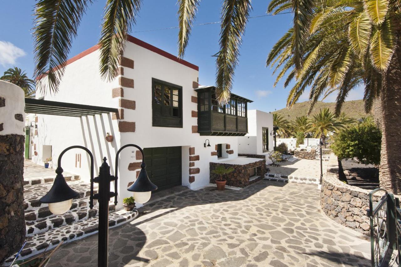 Villa Haria Lux By Escapehome Екстериор снимка