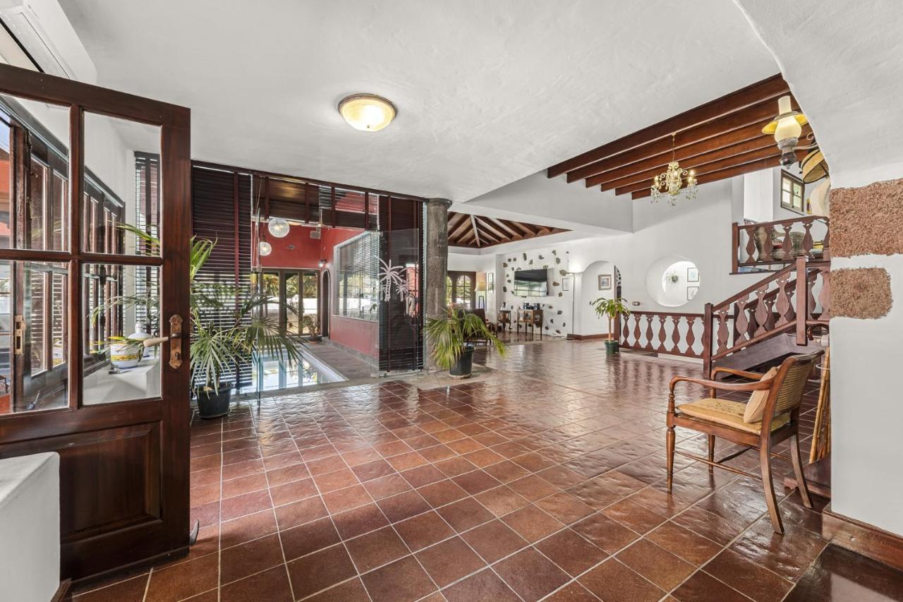 Villa Haria Lux By Escapehome Екстериор снимка